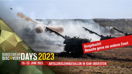 Kampfpanzer der Bundeswehr wÃ¤hrend einer Ãœbung geben SchÃ¼sse ab.