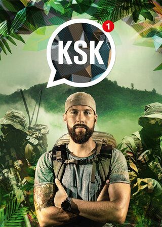Das KSK Plakat. Ein Mann steht vor zwei Soldaten der Kommando Spezialkräfte. 